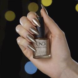 290 Bellini CND Vinylux Night Moves